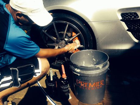 car-cleaning-car-washing-leather-conditioning-restoration-oxidation-removal-wet-sanding-machine-polishing-07